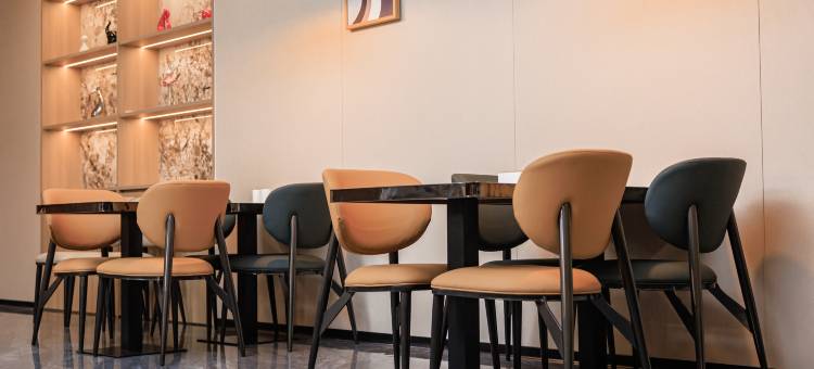 格美酒店(邹城火车站货场路店)图片