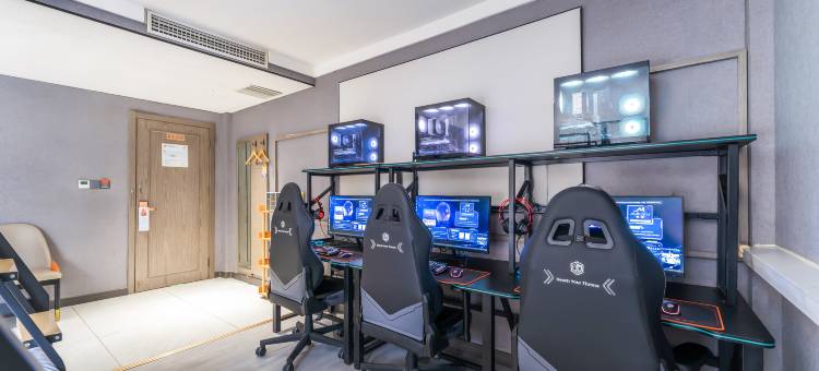 美娱·星峰电竞酒店(菏泽曹州古城店)图片