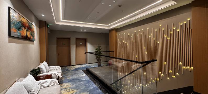 新三和商务酒店(攀枝花曼哈顿广场店)图片