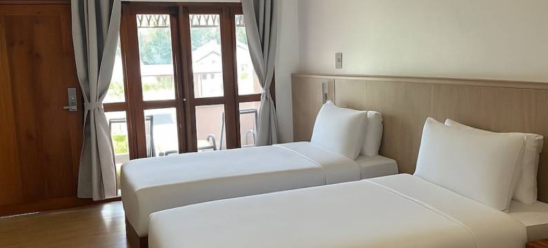 夜丰颂德霍姆酒店(De Hom Hotel Mae Hong Son)图片