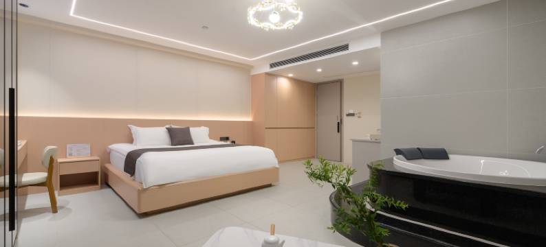 花开艺术民宿(中山小榄泰丰商业中心店)图片