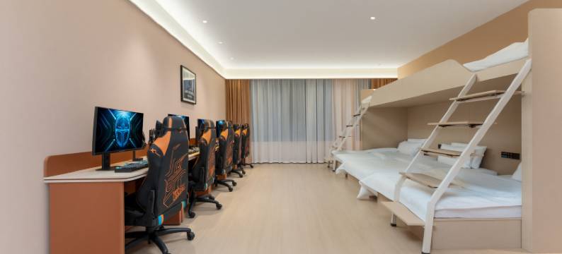 雷神电竞酒店(武汉南湖华中农业大学店)图片