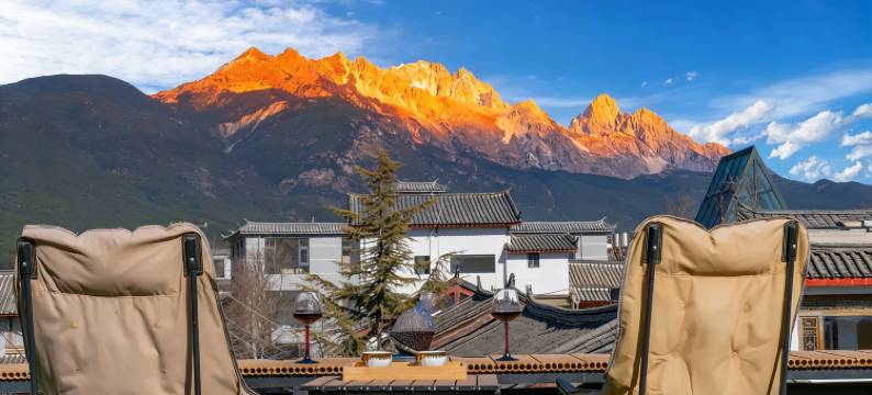 云在南端・雪域云端・茶文化|日照金山|360°观景别院(白沙古镇店)图片