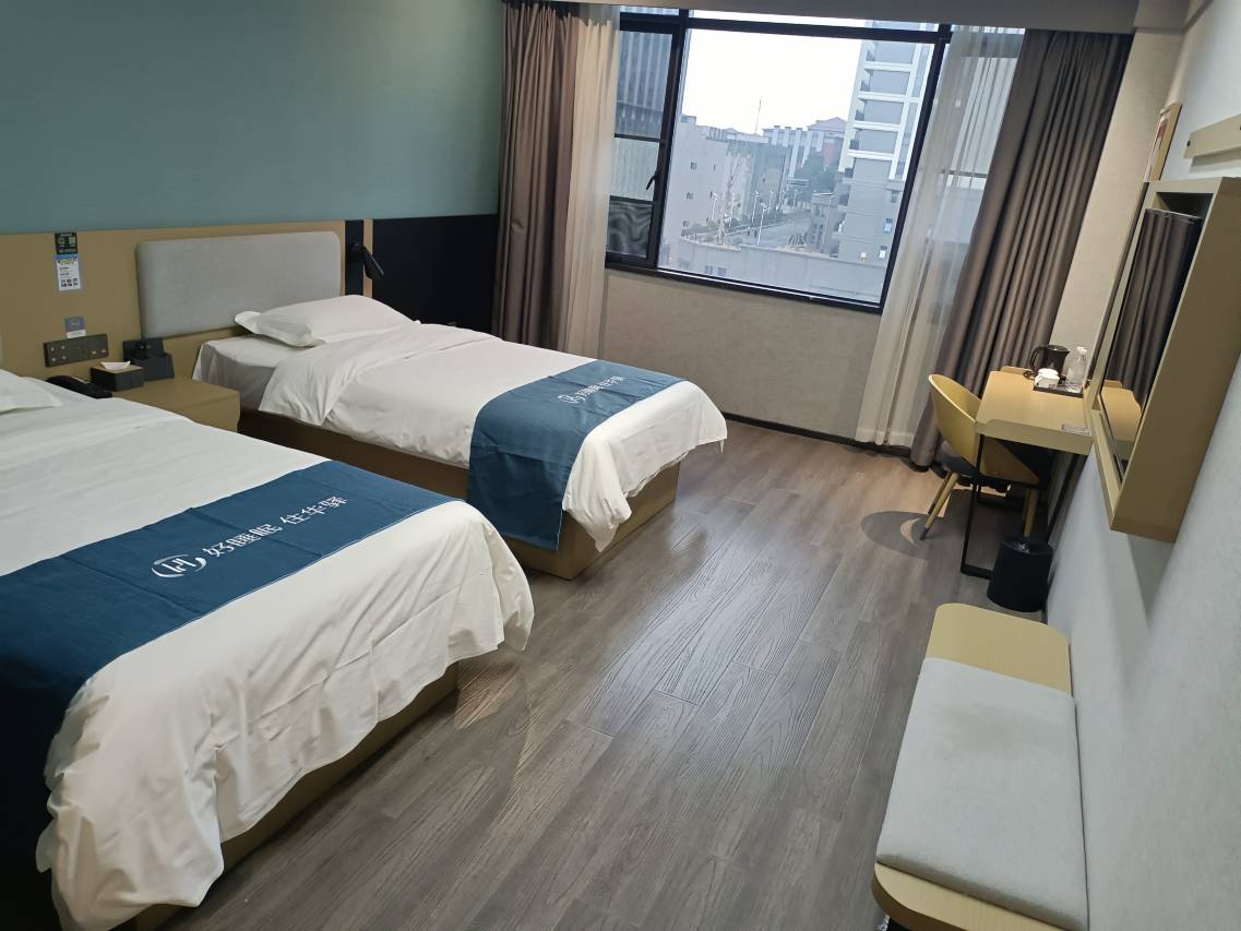 如家旗下UP华驿精选酒店(宁乡店)