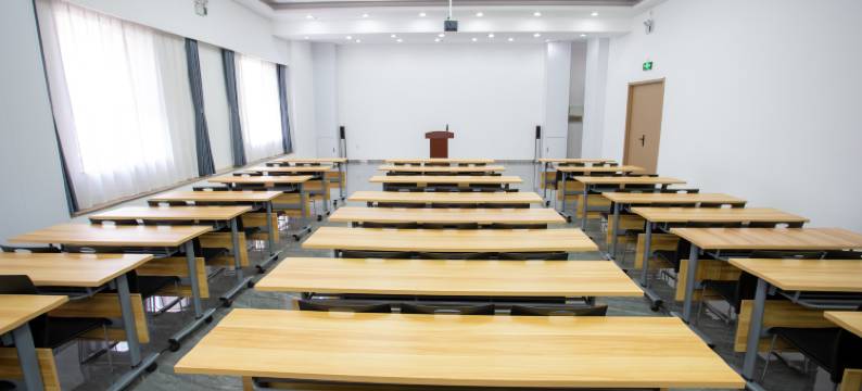 如家旗下UP华驿精选酒店(沈阳沈抚经济示范区店)图片