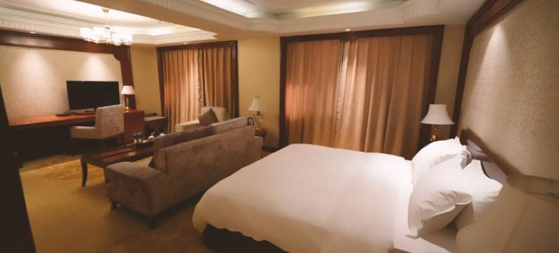 丽呈龙章M酒店(展望大厦会展中心店)图片