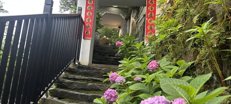 凤凰苇渡庭院江景民宿(凤凰古城沱江店)图片