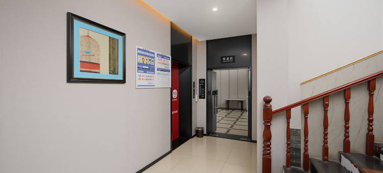 喆霆电竞酒店(长沙德思勤广场店)图片