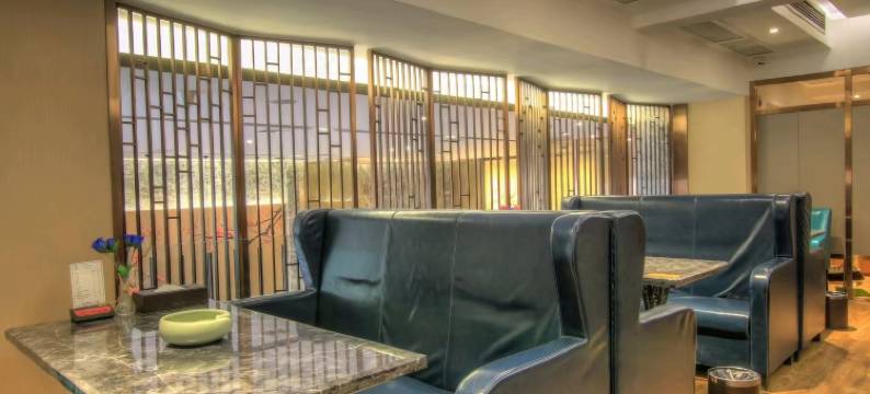 博尔漫轻奢公寓(普宁高铁站开心广场店)图片