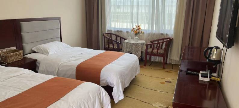 碌曲阳光假日酒店图片