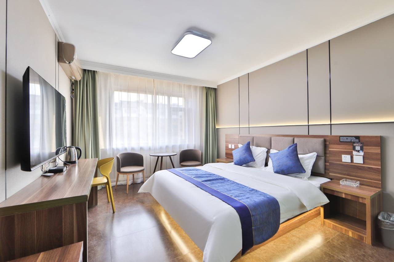 鸿运来宾馆(皓月大路店)