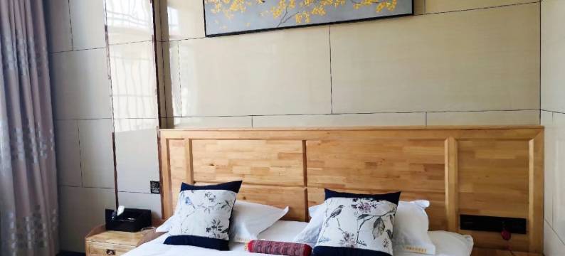 双眼皮酒店图片