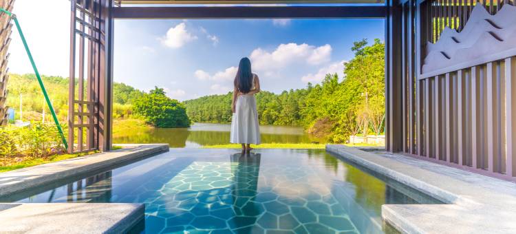 新兴悦天下森林秘境酒店图片