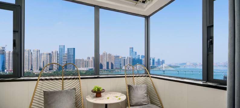 千寻·江景酒店(五一广场IFS国金中心店)图片