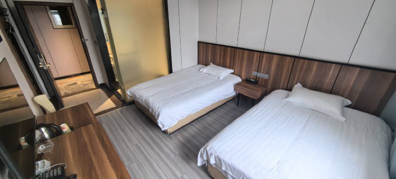 上海馨达宾馆(沈杜公路地铁站店)图片