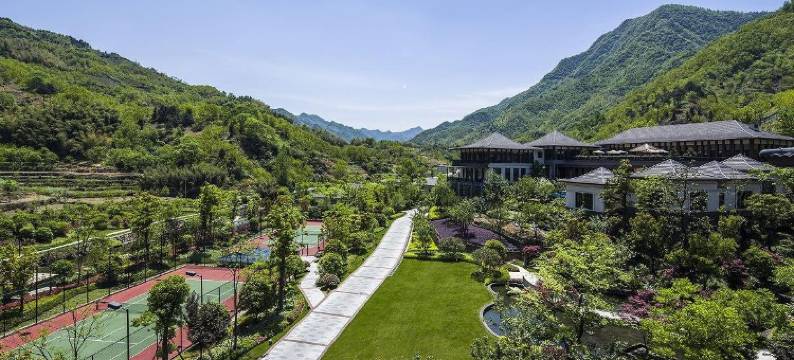 杭州临安湍口众安氡温泉度假酒店图片
