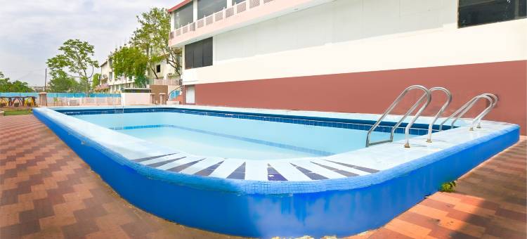 The Byke Grassfield 度假村，带户外游泳池，位于沙亚姆纳加尔(The Byke Grassfield Resort with Outdoor Pool, Shyam Nagar, Jaipur)图片