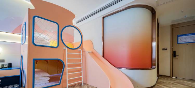 龙庭假日酒店(自贡方特恐龙王国店)图片