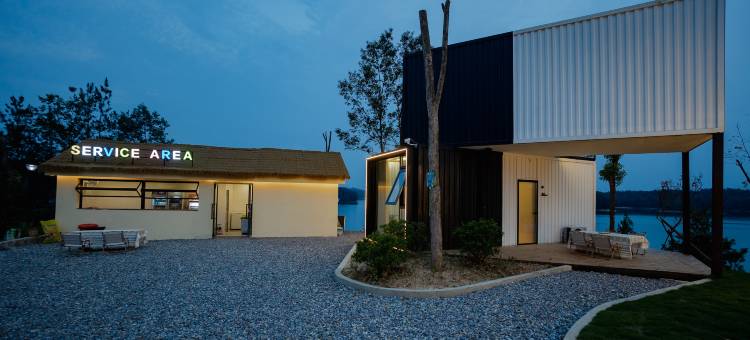 半岛铁盒自然营地图片