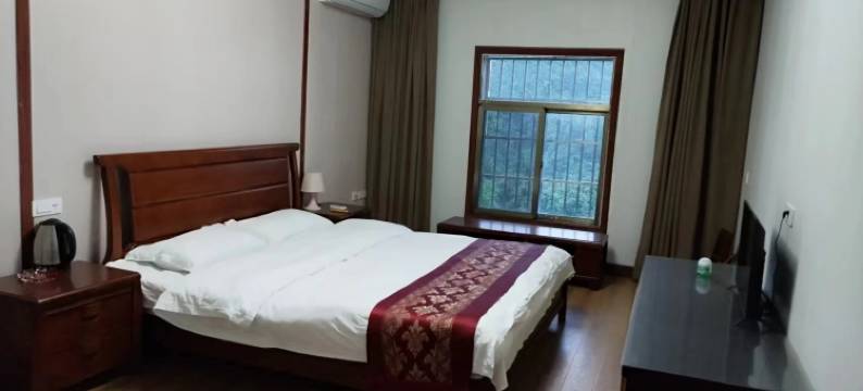 东方山致远山居图片