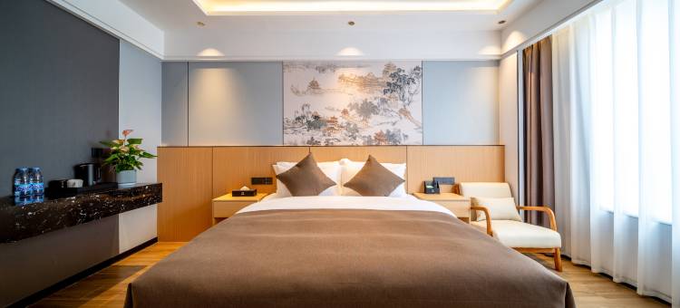 凤凰古城铭都酒店(南华里游客中心店)图片