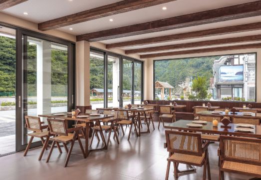 Shennongjia Lanshannan Hotel Hotel Overview