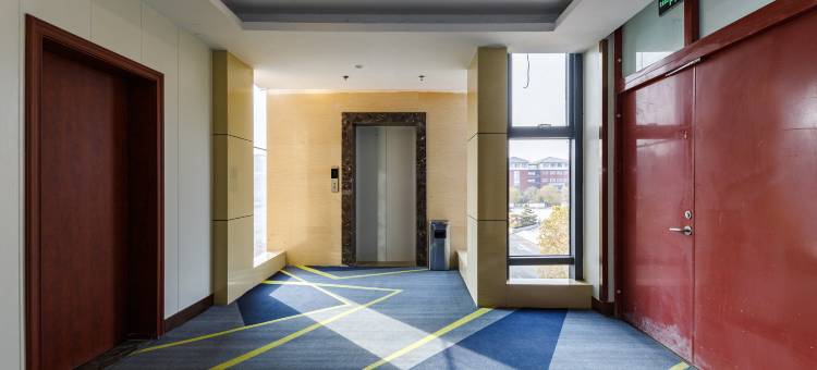 西湖假日酒店(洛阳新安县职教中心店)图片