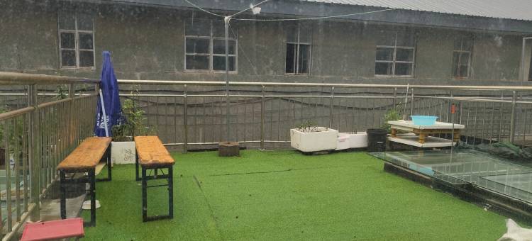 塞罕坝山水人家农家院图片