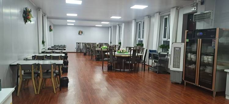 天山行大酒店(克拉玛依独山子区独库公路店)图片
