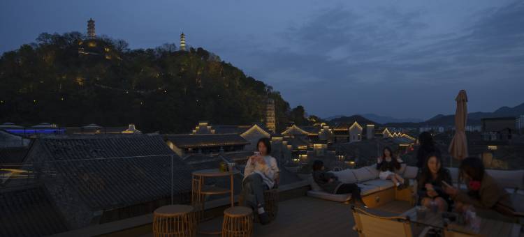 铜镂辰忆居民宿(临海紫阳街店)图片