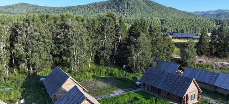 禾木古村人家图片