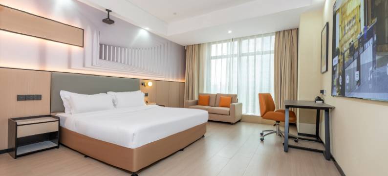 蓝湾假日酒店(盐城中南城大学城店)图片