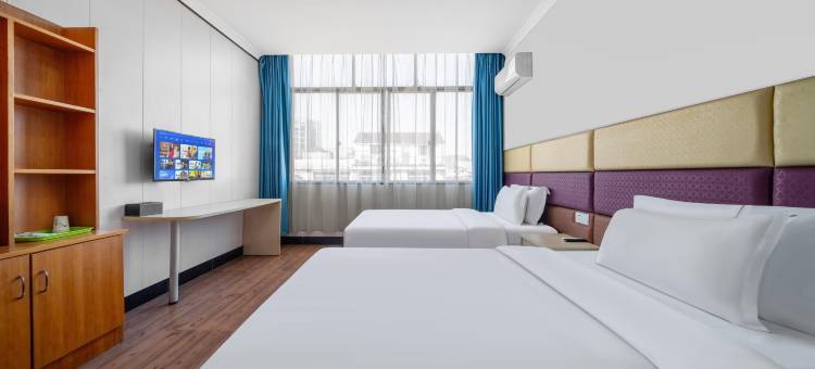 东阳盛泓宾馆(横店步行街店)图片