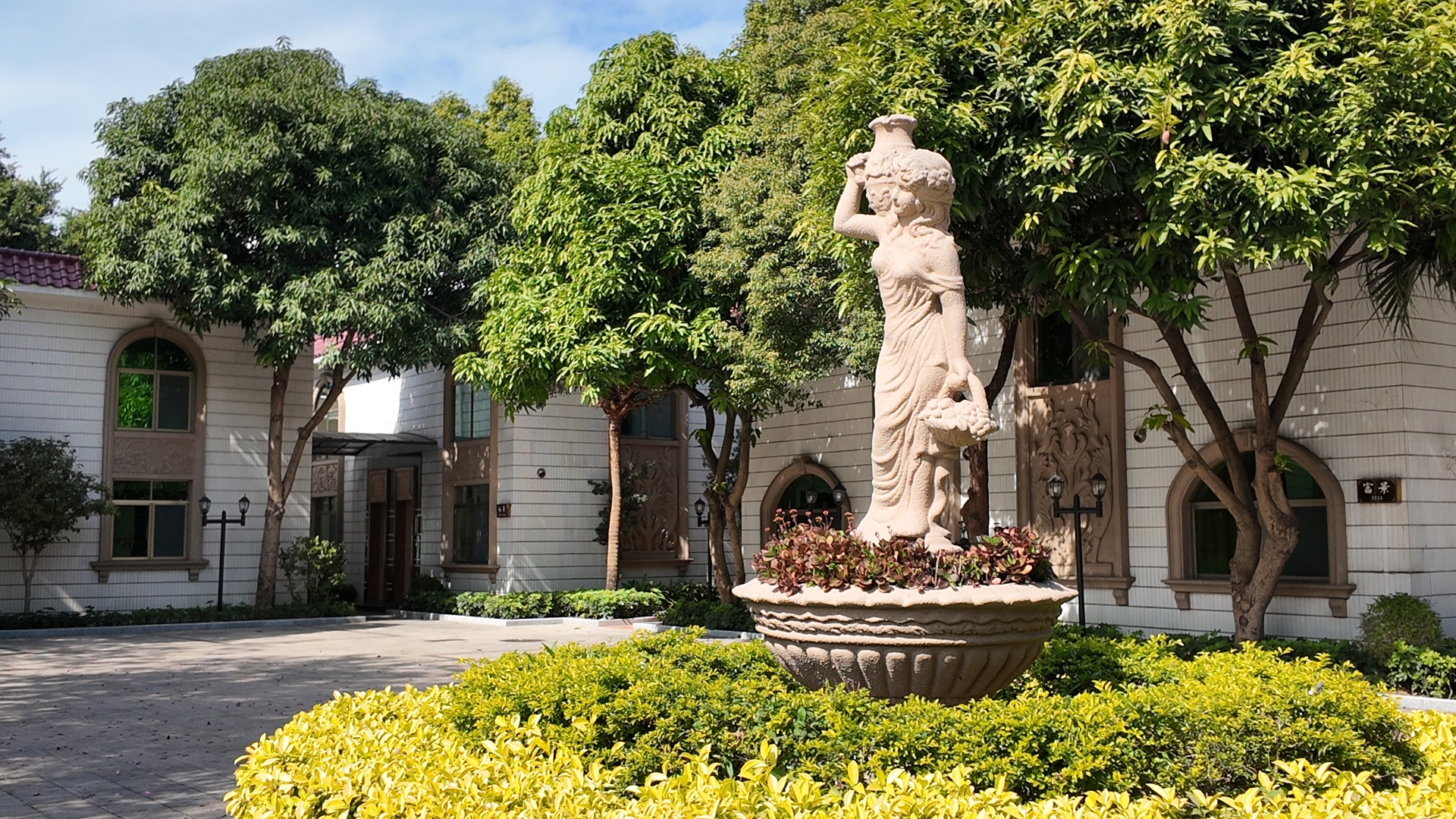 New Haojing Hotel (Guangzhou Xintang Metro Station) Hotel Overview