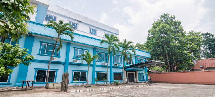 O系列德镇酒店-靠近安努尔大清真寺(Collection O Senapelan Near Rsud Petala Bumi Formerly de Town Hotel)图片