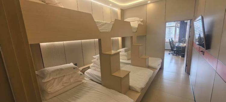 半十先生酒店图片