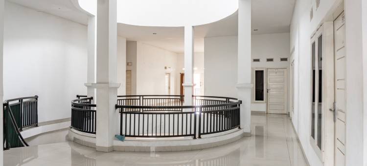 O酒店普拉塞蒂亚靠近Ciplaz Lampung(拉玛亚那)(Hotel O Rajabasa Near Universitas Lampung Formerly Hotel Prasetya)图片