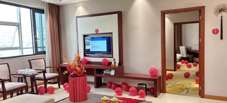 云县·金汇源NewChinesestylefamily城市行政酒店(客运站店)图片