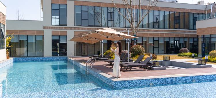 扬州凤隐梧桐温泉度假酒店图片