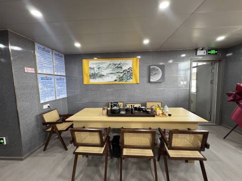 冈仁波齐金山客栈