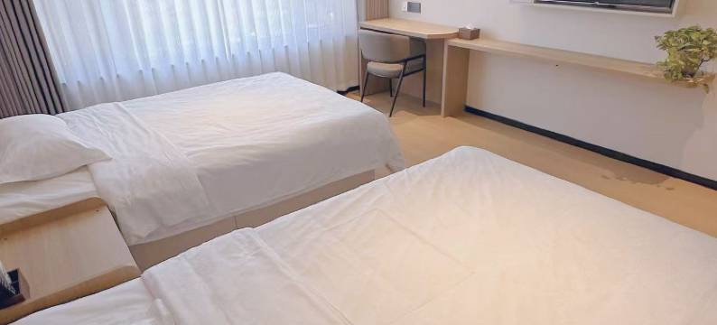 荣成时光假日酒店(石岛新港店)图片