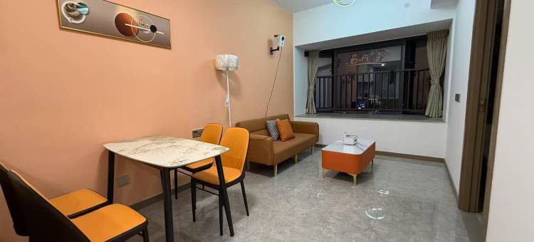 广旭影视国际公寓(惠州星河冠誉府店)图片