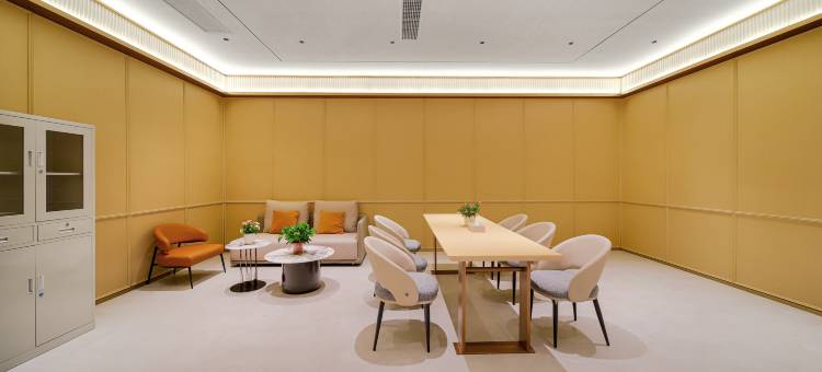 艺龙安云酒店(开封鼓楼广场西司夜市店)图片