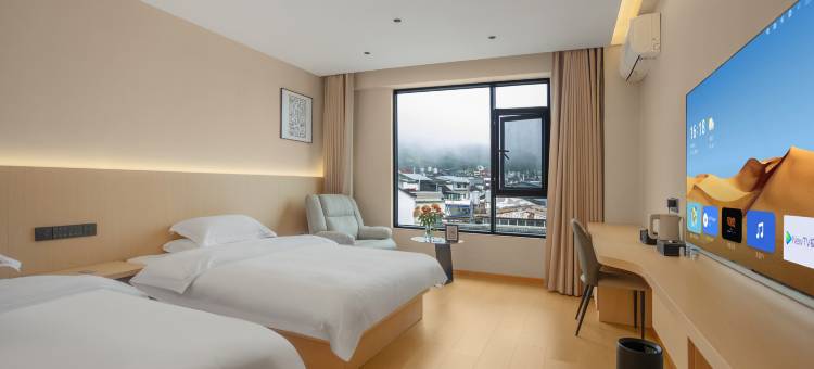 龙陵观澜酒店图片