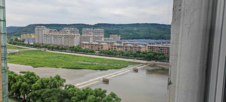 伴山·伴水民宿(汪清店)图片