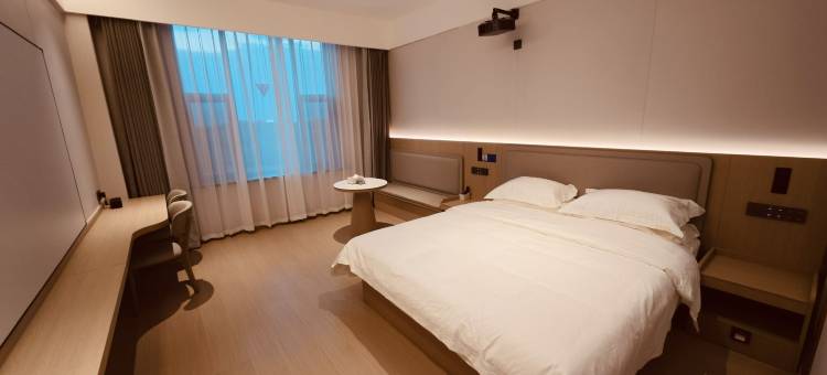 云朵酒店(淖毛湖镇店)图片