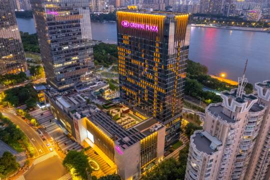 福州融僑皇冠假日酒店