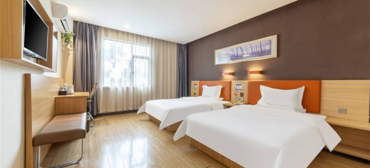 小鹿辰客酒店(广州鹤洞地铁站店)图片