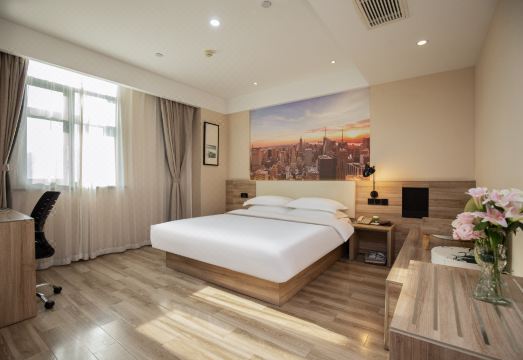 南京河海大学地铁站锦江都城酒店外景图