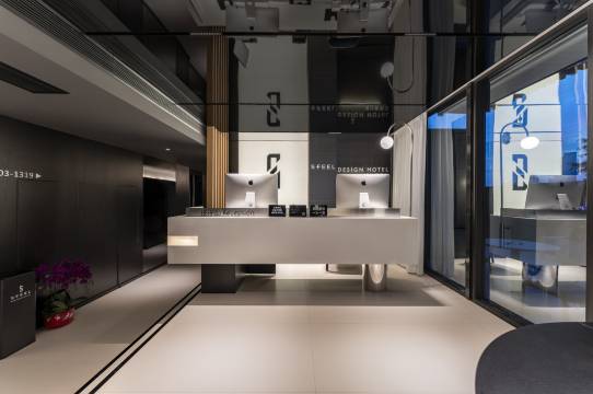 SFEEL设计师酒店(重庆解放碑洪崖洞店)图片